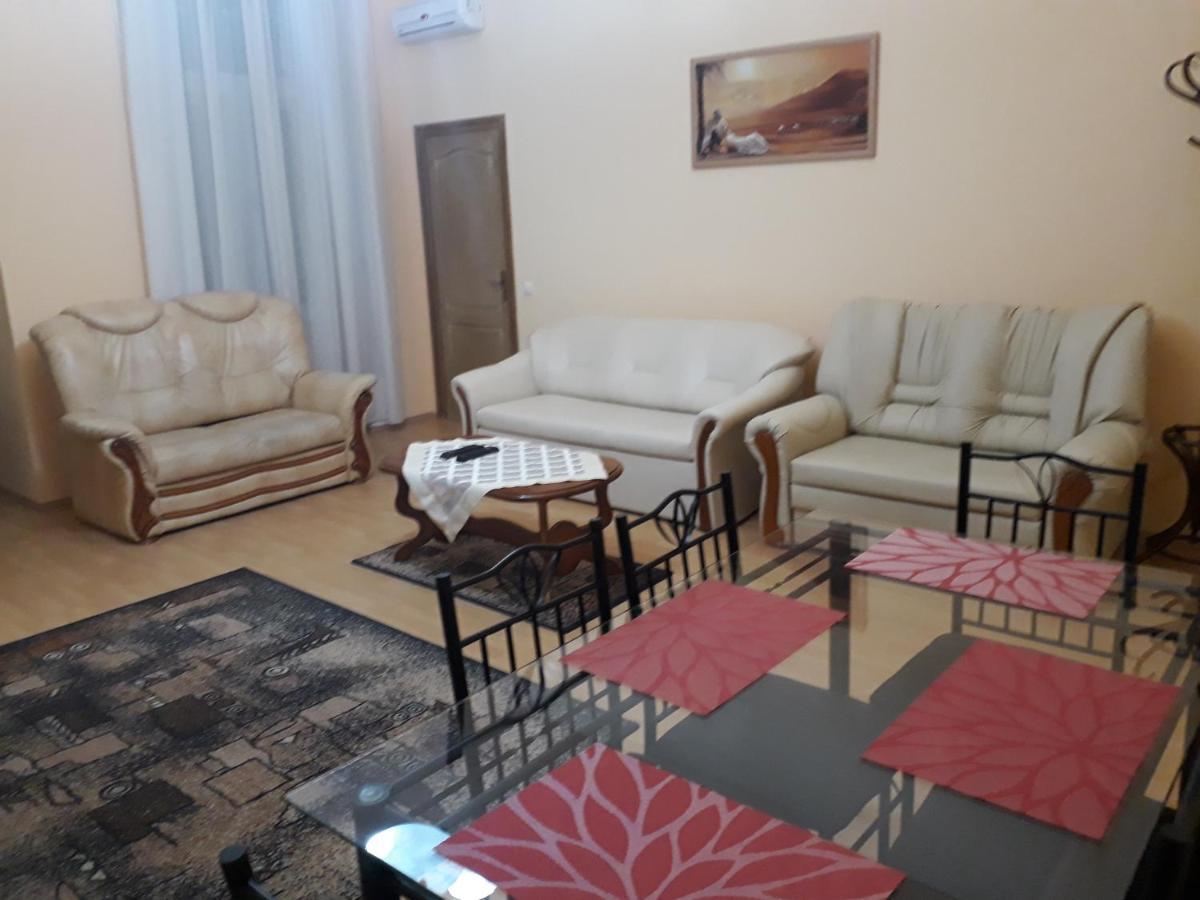 Piac Utcai Apartman Debrecen Buitenkant foto