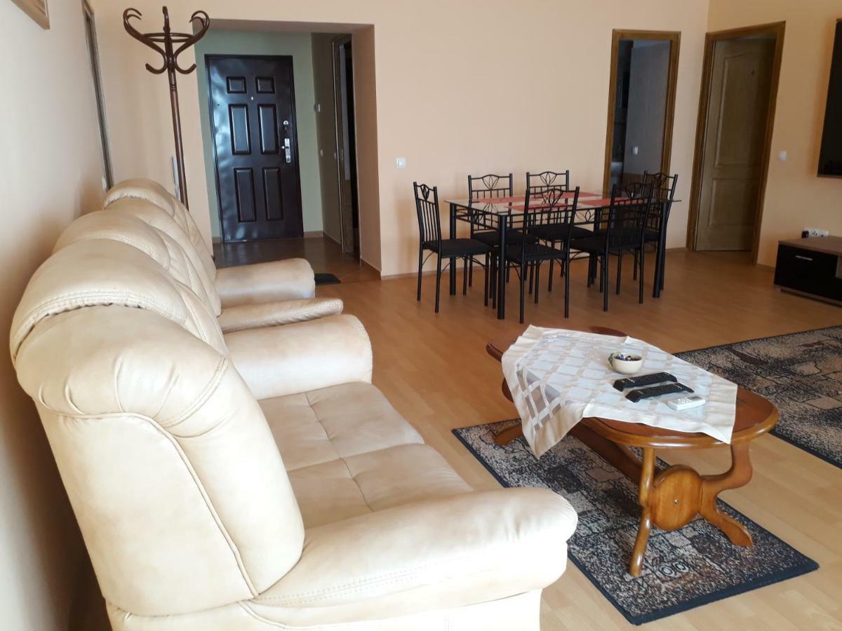 Piac Utcai Apartman Debrecen Buitenkant foto