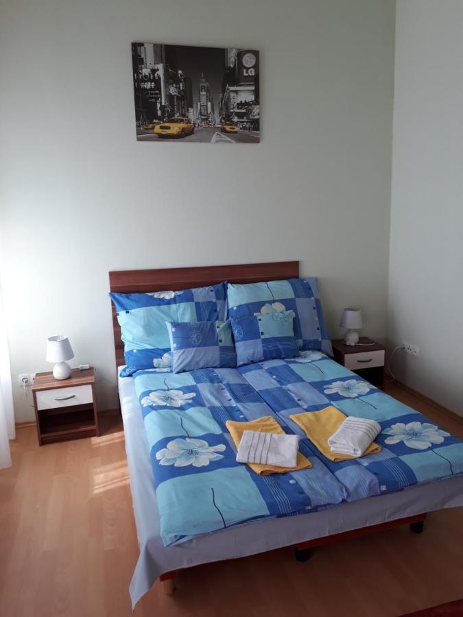 Piac Utcai Apartman Debrecen Buitenkant foto