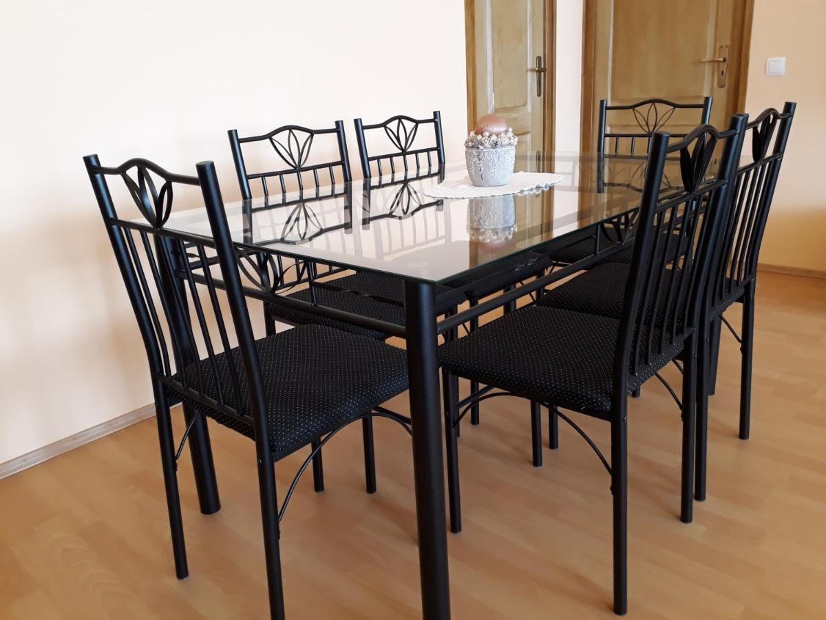 Piac Utcai Apartman Debrecen Buitenkant foto